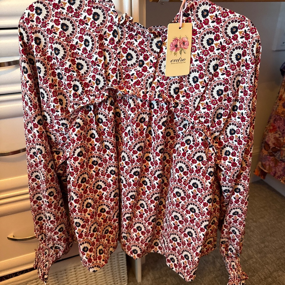 Entro skirt set L cream and burgundy long sleeve top